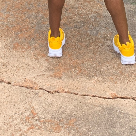 Filas - Picture 3 of 3